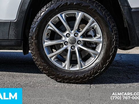 Used 2021 Jeep Cherokee Latitude Lux AWD/4WD image 18