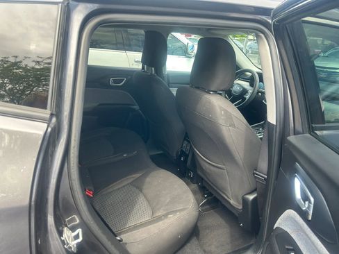 Used 2022 Jeep Compass Sport AWD/4WD image 5