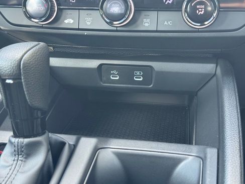 Certified 2025 Honda Accord LX image 15