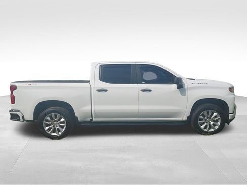 Used 2020 Chevrolet Silverado 1500 Custom w/ Custom Value Package AWD/4WD image 6