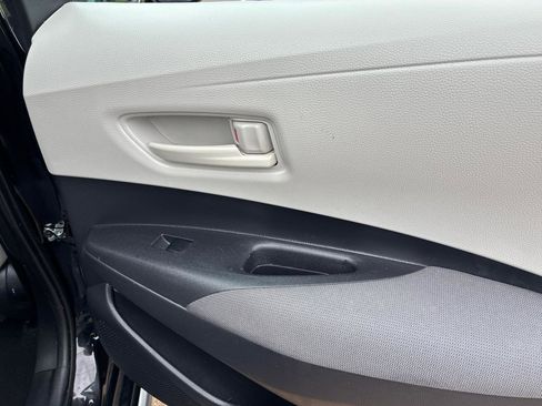 Used 2023 Toyota Corolla LE image 30