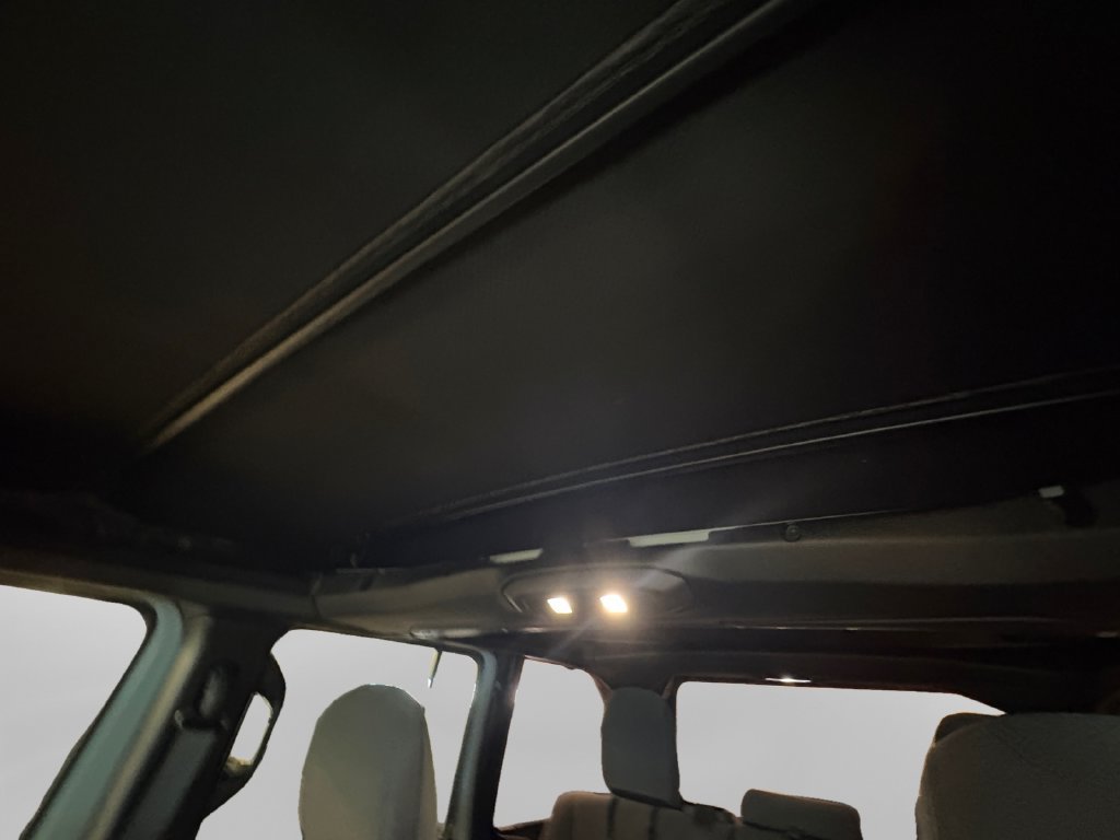 Used 2024 Jeep Wrangler Unlimited AWD/4WD image 26