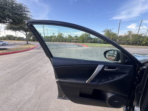 Used 2010 MAZDA MAZDA3 s Grand Touring FWD image 24