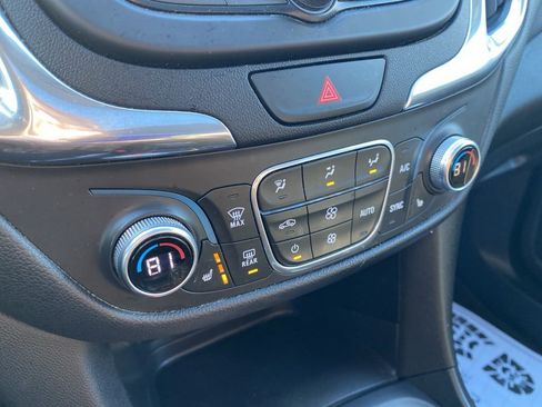 Used 2019 Chevrolet Equinox LT image 28