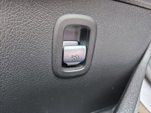 Used 2024 Mercedes-Benz C 300 4MATIC Sedan image 34