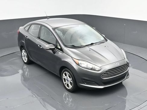 Used 2016 Ford Fiesta SE w/ Cold Weather Package FWD image 16
