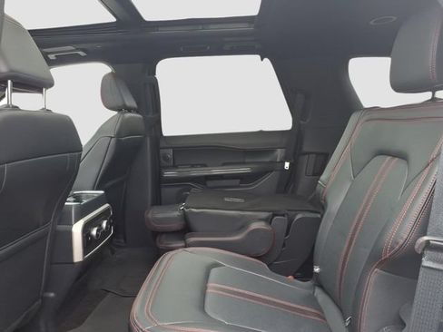 Used 2022 Ford Expedition Limited RWD image 9