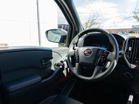 New 2026 Nissan Frontier PRO-4X w/ Pro-4x Convenience Package AWD/4WD image 11