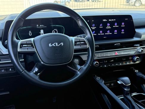 Used 2025 Kia Telluride S image 32