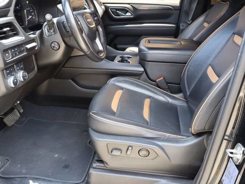 Used 2021 GMC Yukon XL AT4 w/ AT4 Premium Package AWD/4WD image 17