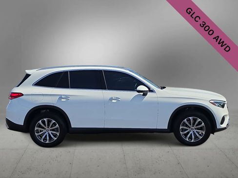 Used 2026 Mercedes-Benz GLC 300 4MATIC image 9