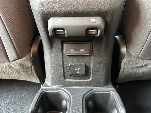 Used 2023 Jeep Gladiator Overland image 13