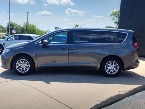 Used 2023 Chrysler Voyager LX FWD image 20