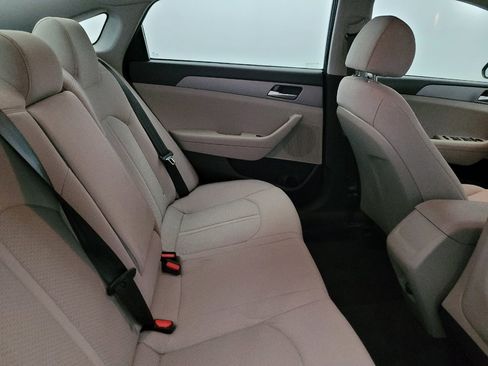 Used 2019 Hyundai Sonata SE FWD image 19