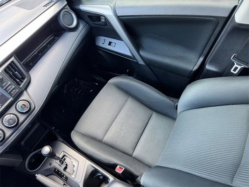 Used 2017 Toyota RAV4 LE image 16