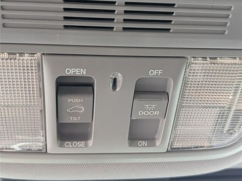 Used 2018 Honda CR-V EX image 29