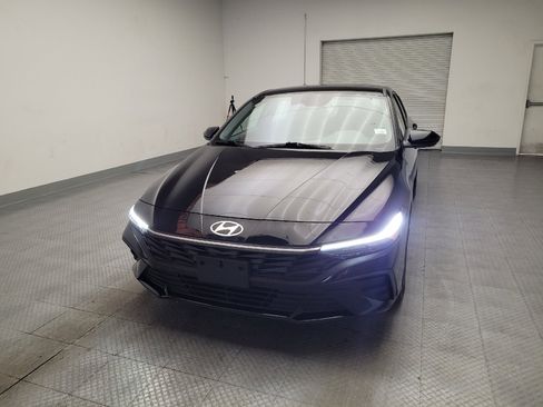 Used 2024 Hyundai Elantra SE FWD image 15