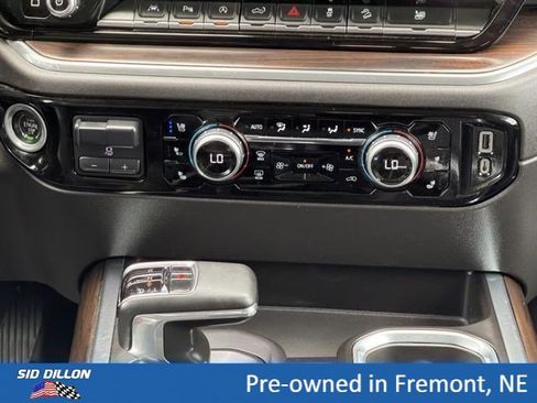 Used 2023 GMC Sierra 1500 SLT w/ SLT Premium Plus Package AWD/4WD image 11