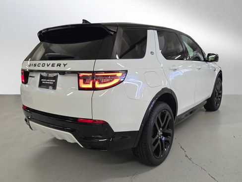 Certified 2025 Land Rover Discovery Sport Dynamic SE image 5