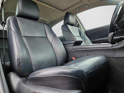 Used 2016 Toyota Avalon XLE Premium image 20