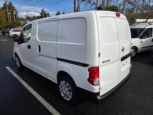 Used 2020 Nissan NV200 S image 5