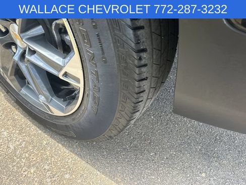 Used 2025 Chevrolet Blazer LT FWD image 11
