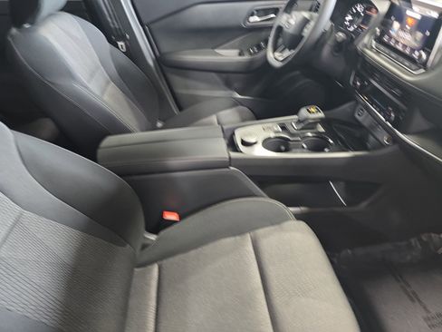 New 2026 Nissan Rogue SV w/ Cold Weather Package AWD/4WD image 10