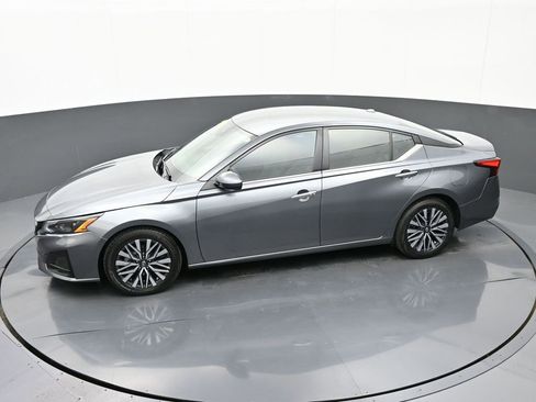 Used 2023 Nissan Altima 2.5 SV image 29