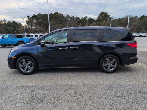 Used 2023 Honda Odyssey EX image 3