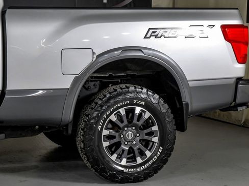 Used 2019 Nissan Titan PRO-4X image 13