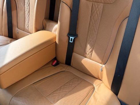 Used 2018 BMW 750i image 28