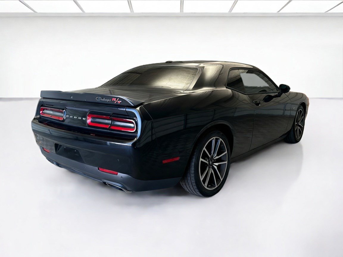Used 2023 Dodge Challenger R/T RWD image 4