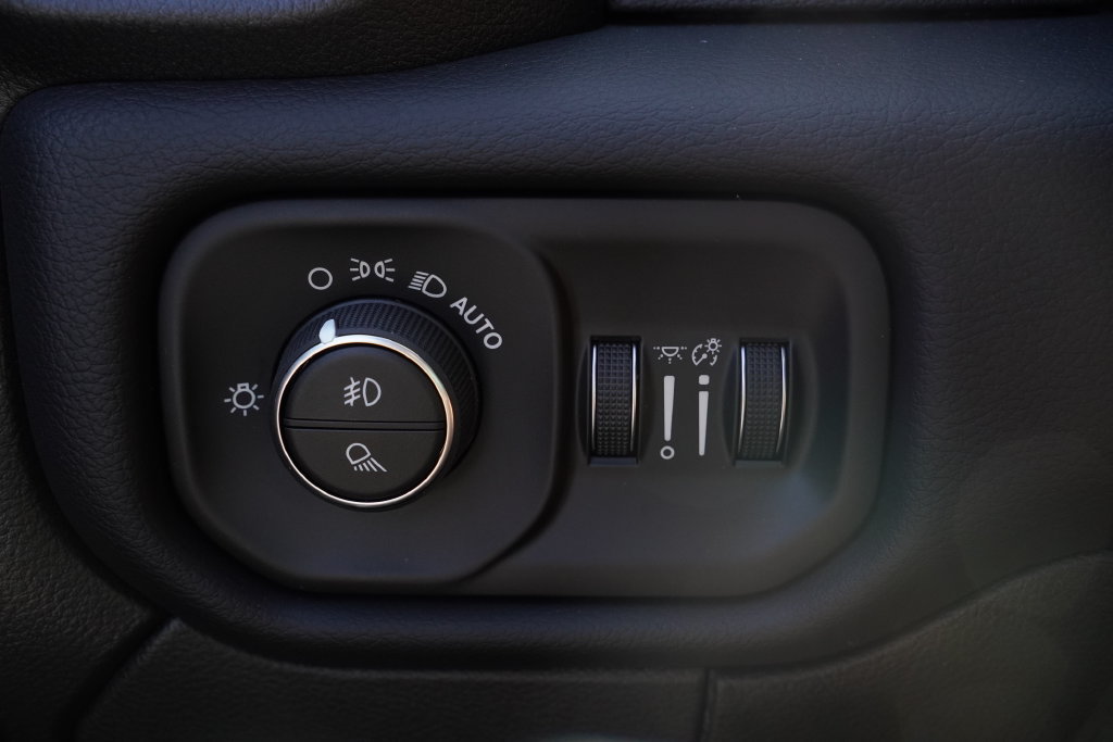 New 2027 RAM 3500 Laramie AWD/4WD image 20