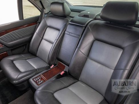 Used 1999 Mercedes-Benz S 600 Sedan image 38