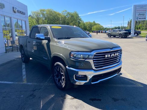 Used 2026 RAM 1500 Laramie AWD/4WD image 7