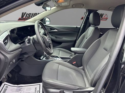 Used 2024 Buick Encore GX Preferred AWD/4WD image 9