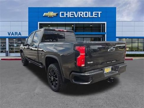 Used 2025 Chevrolet Silverado 2500 LT w/ Trail Boss Package AWD/4WD image 3