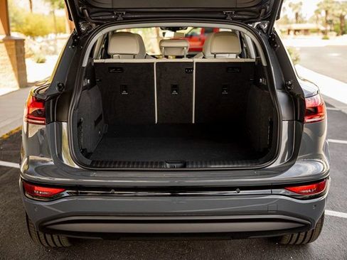 Certified 2025 Audi Q6 e-tron Premium Plus w/ Premium Plus RWD image 21