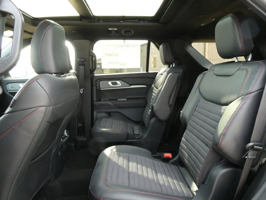 New 2027 Ford Explorer ST-Line AWD/4WD image 13