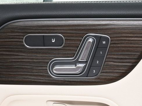 New 2026 Mercedes-Benz GLB 250 4MATIC image 23