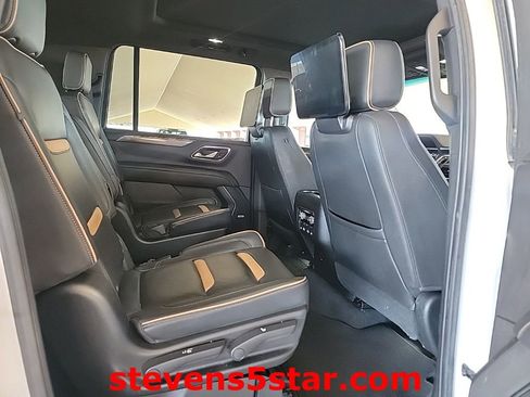 Used 2021 GMC Yukon XL AT4 w/ AT4 Premium Package image 7