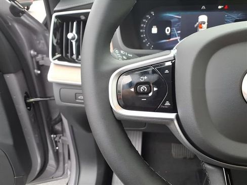 New 2026 Volvo XC90 B6 Plus w/ Protection Package Premier AWD/4WD image 20