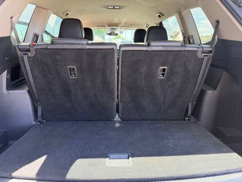 Used 2024 Volkswagen Atlas SE AWD/4WD image 15