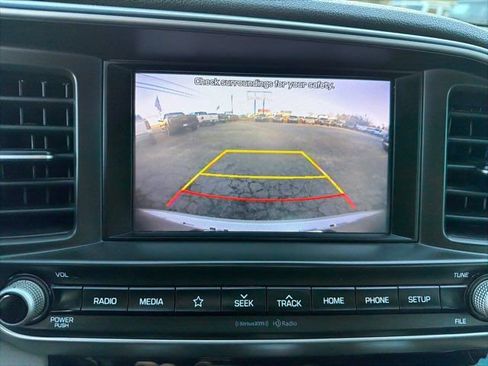 Used 2019 Hyundai Elantra SEL image 23
