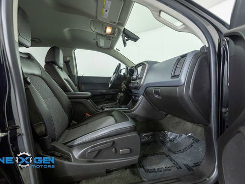 Used 2017 Chevrolet Colorado Z71 AWD/4WD image 39