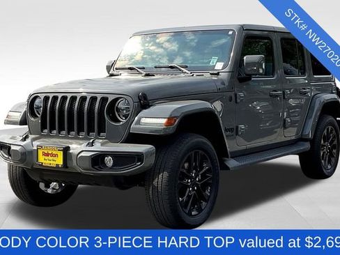 Used 2022 Jeep Wrangler Unlimited Sahara image 3