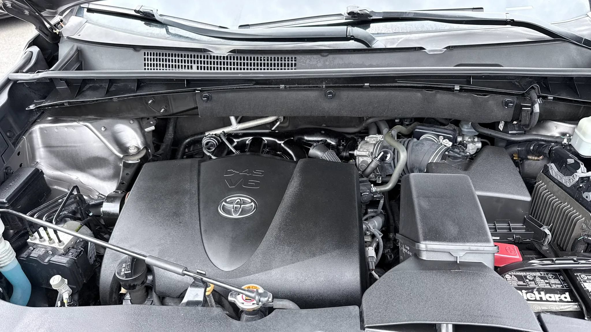 Used 2019 Toyota Highlander XLE AWD/4WD image 44