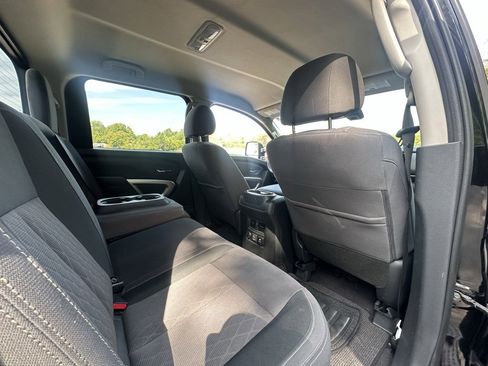 Used 2023 Nissan Titan SV w/ SV Convenience Package image 19