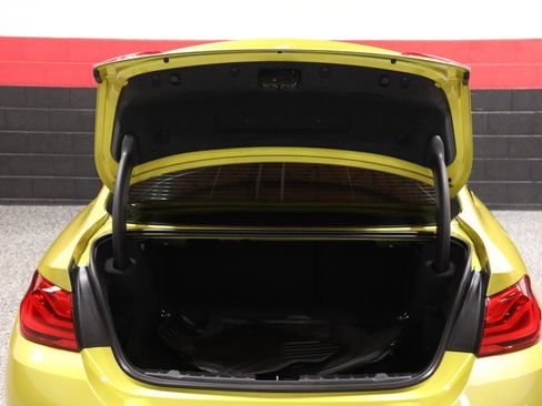 Used 2019 BMW M4 Coupe w/ Executive Package RWD image 31