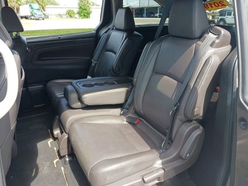 Used 2018 Honda Odyssey Elite image 12